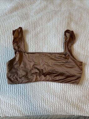 SKIMS STRETCH SATIN SQUARE NECK BRA | DESERT CLAY